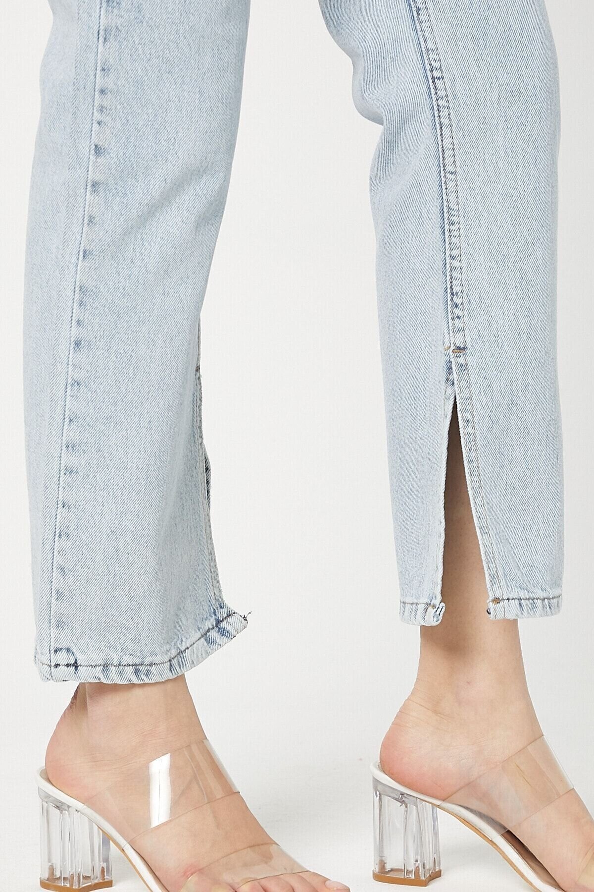 Içden Yırtmaçlı Mom Kalıp  Jeans Pantalon