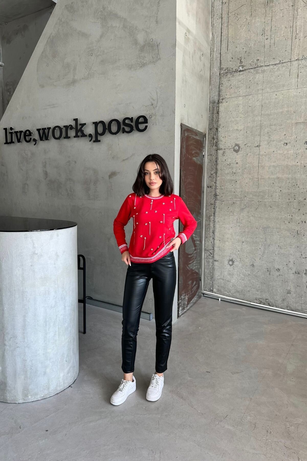 Kadın Bisiklet Yaka Minimalist Taşlı Relax Fit Kırmızı Sweat