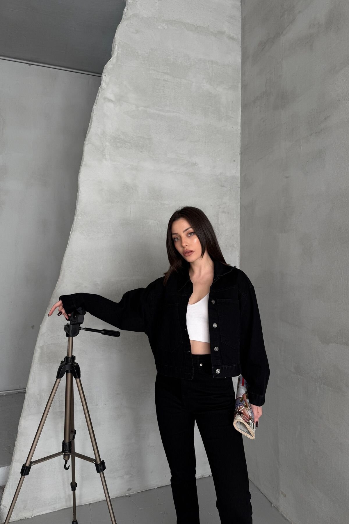 Kadın Jeans Oversize Cepli Kısa Siyah Kot Ceket