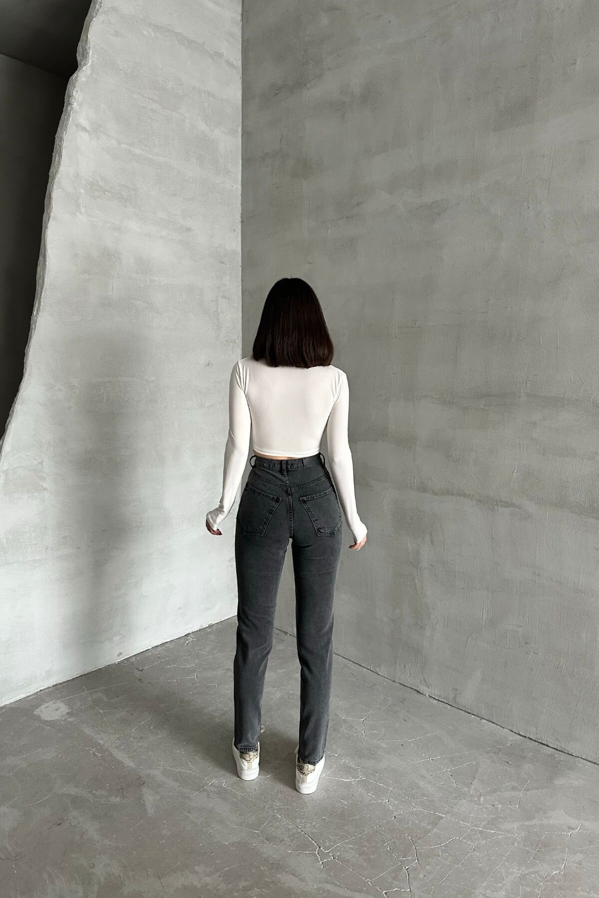 Kadın JeansVibe Mom Fit Yüksek Bel Dar Paça Antrasit Kot Pantolon
