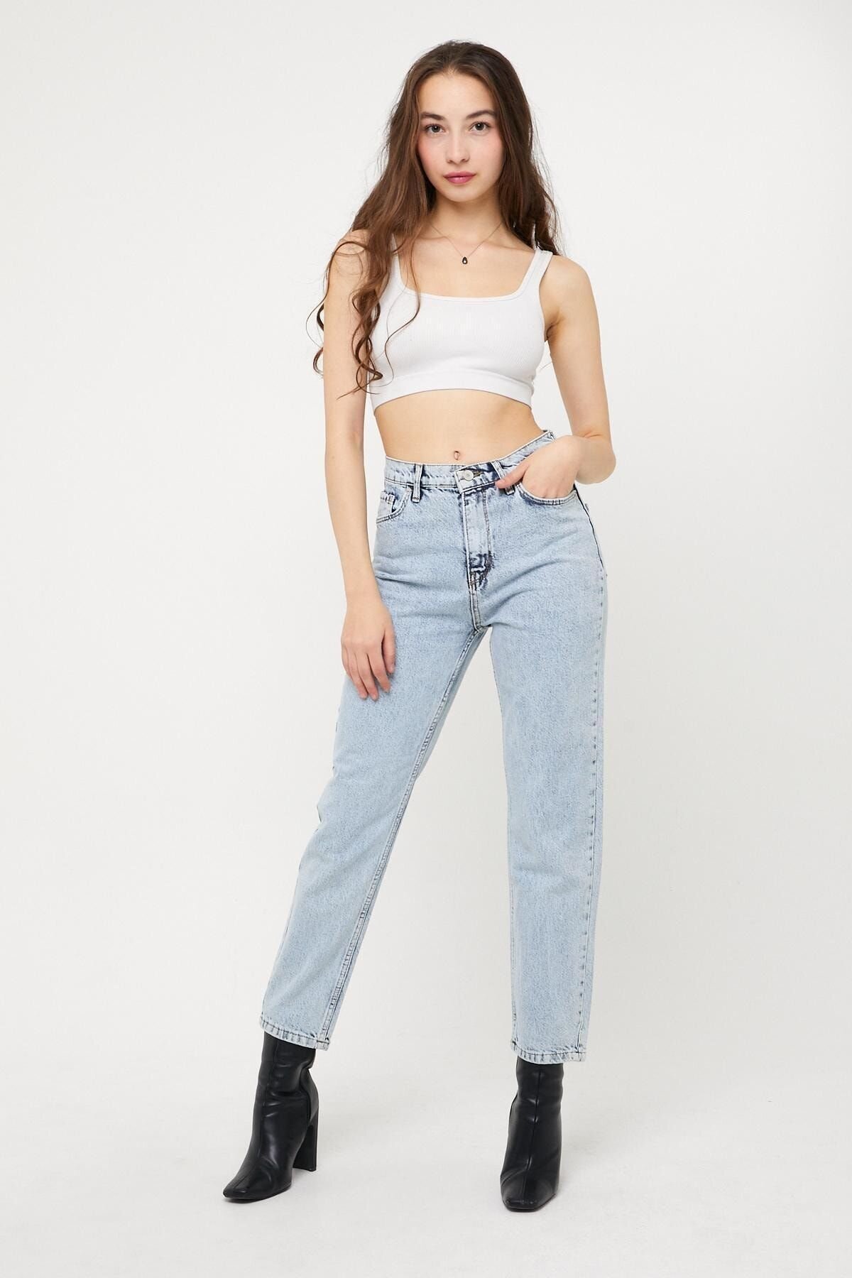 Kadın Jeansvibe Mom Fit Yüksek Bel Dar Paça Buz Mavi Kot Pantolon