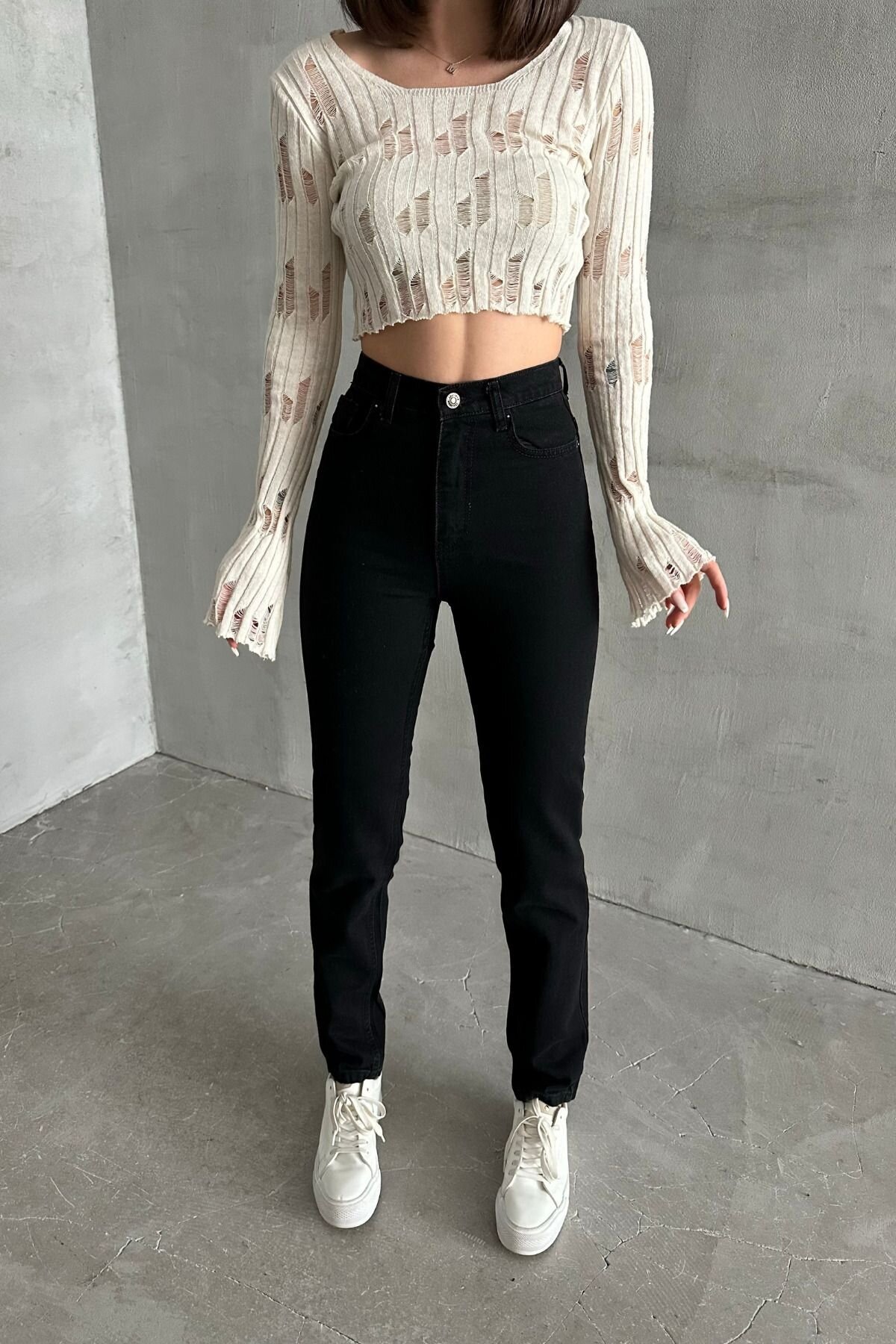 Kadın JeansVibe Mom Fit Yüksek Bel Dar Paça Siyah Kot Pantolon