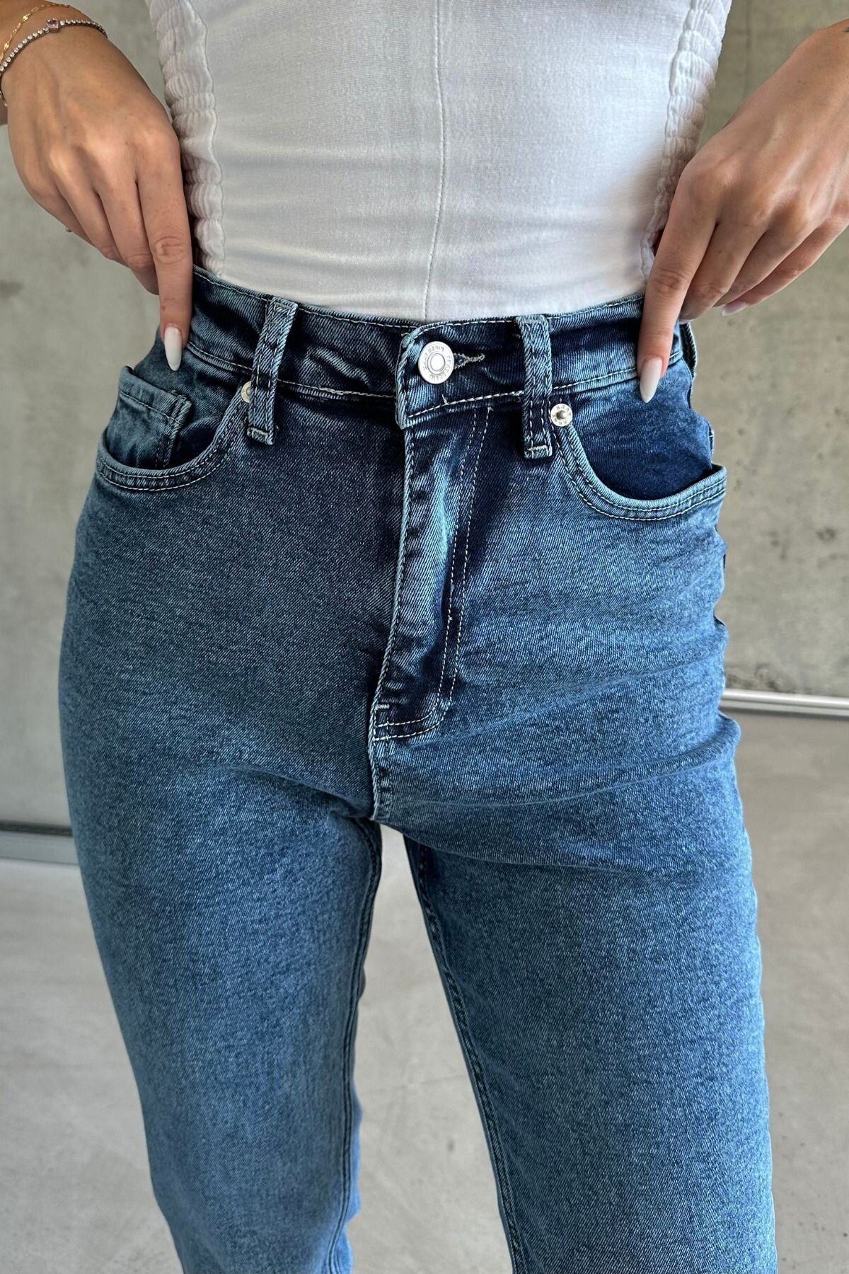 Kadın Jeanvibe Yüksek Bel Dar Paça Mom Fit Mavi Kot Pantolon