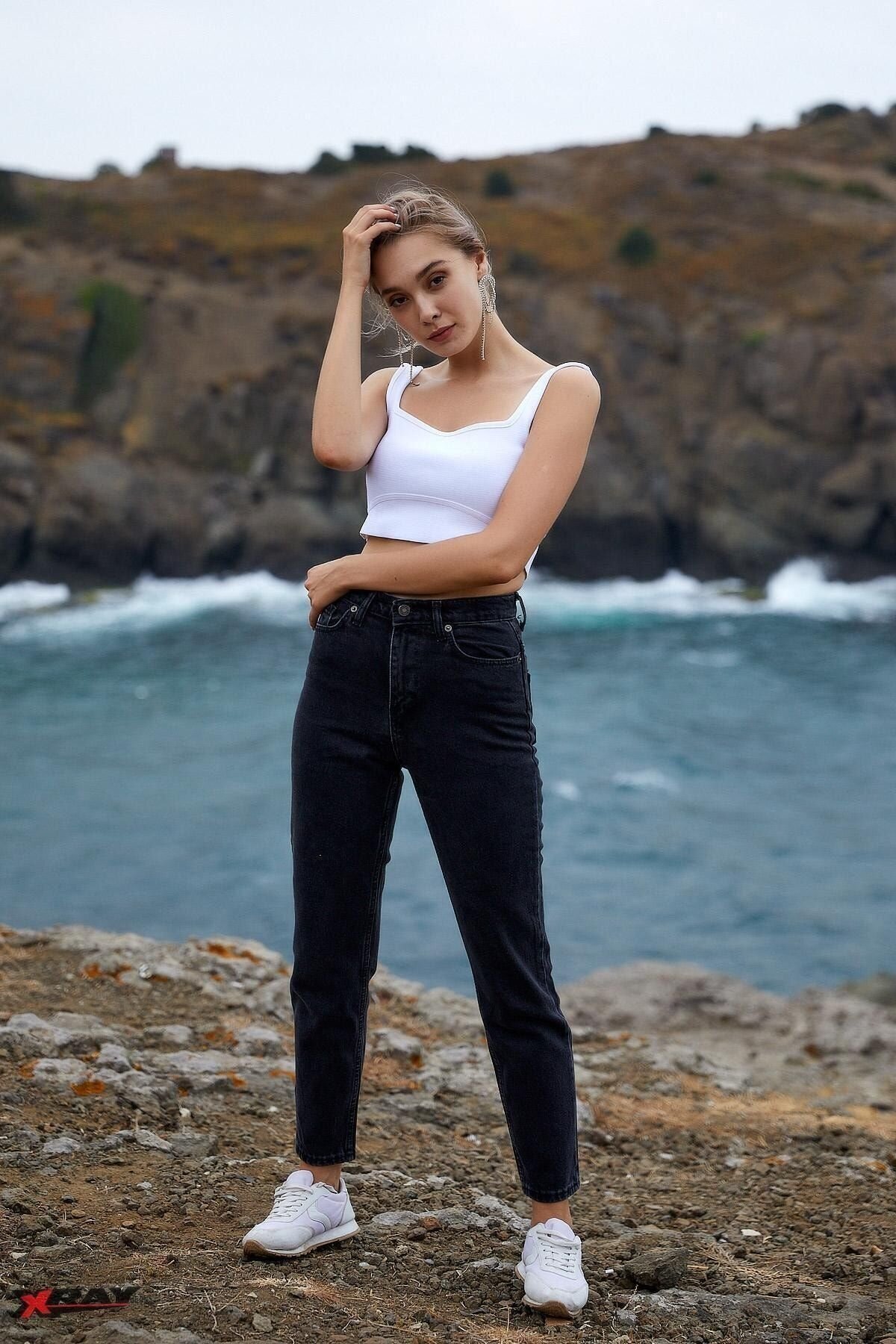 Kadın Jeanvibe Yüksek Bel Dar Paça Mom Fit Siyah Kot Pantolon