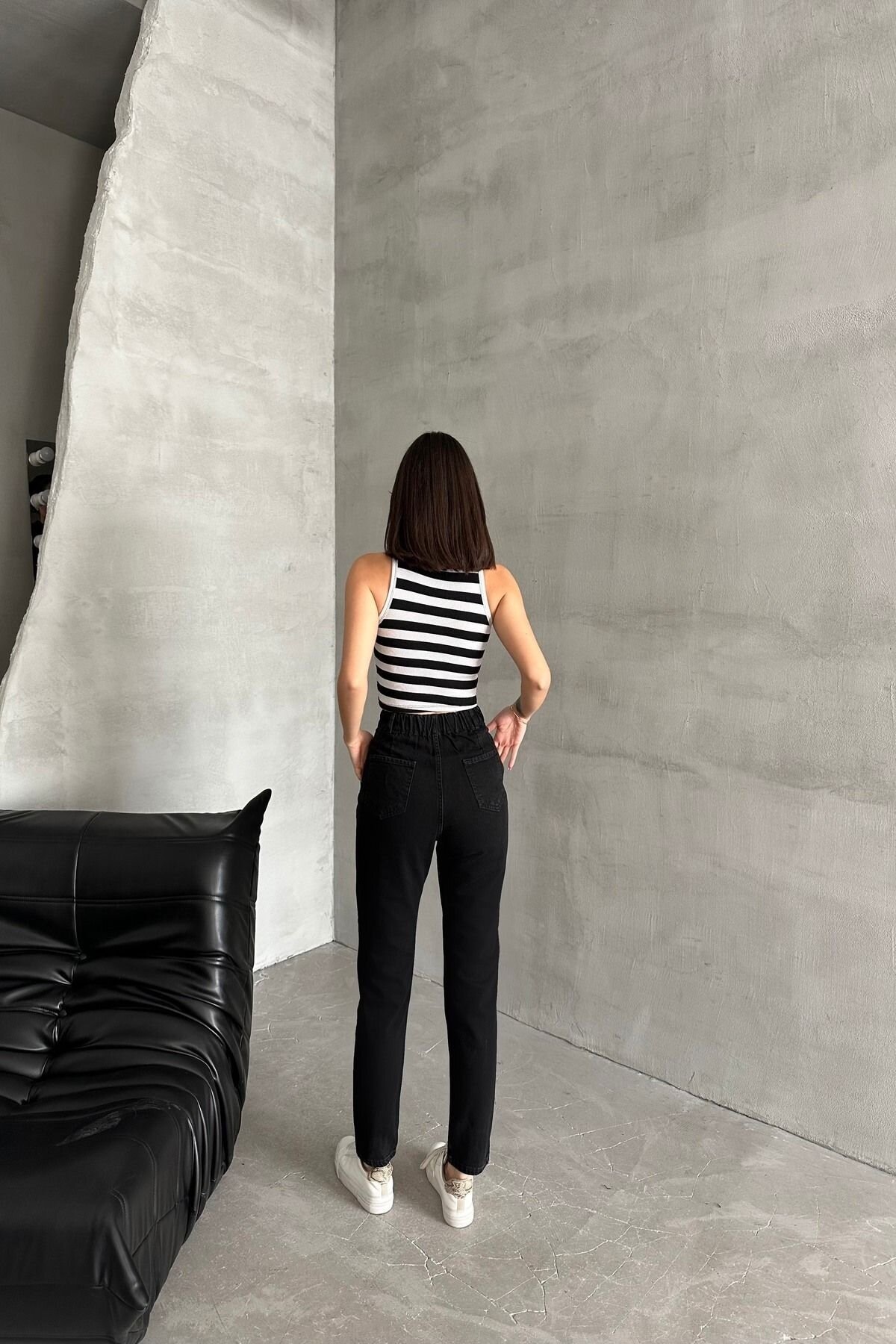 Kadın Lastikli Bel Bol Paça Mom Fit Siyah Kot Pantolon