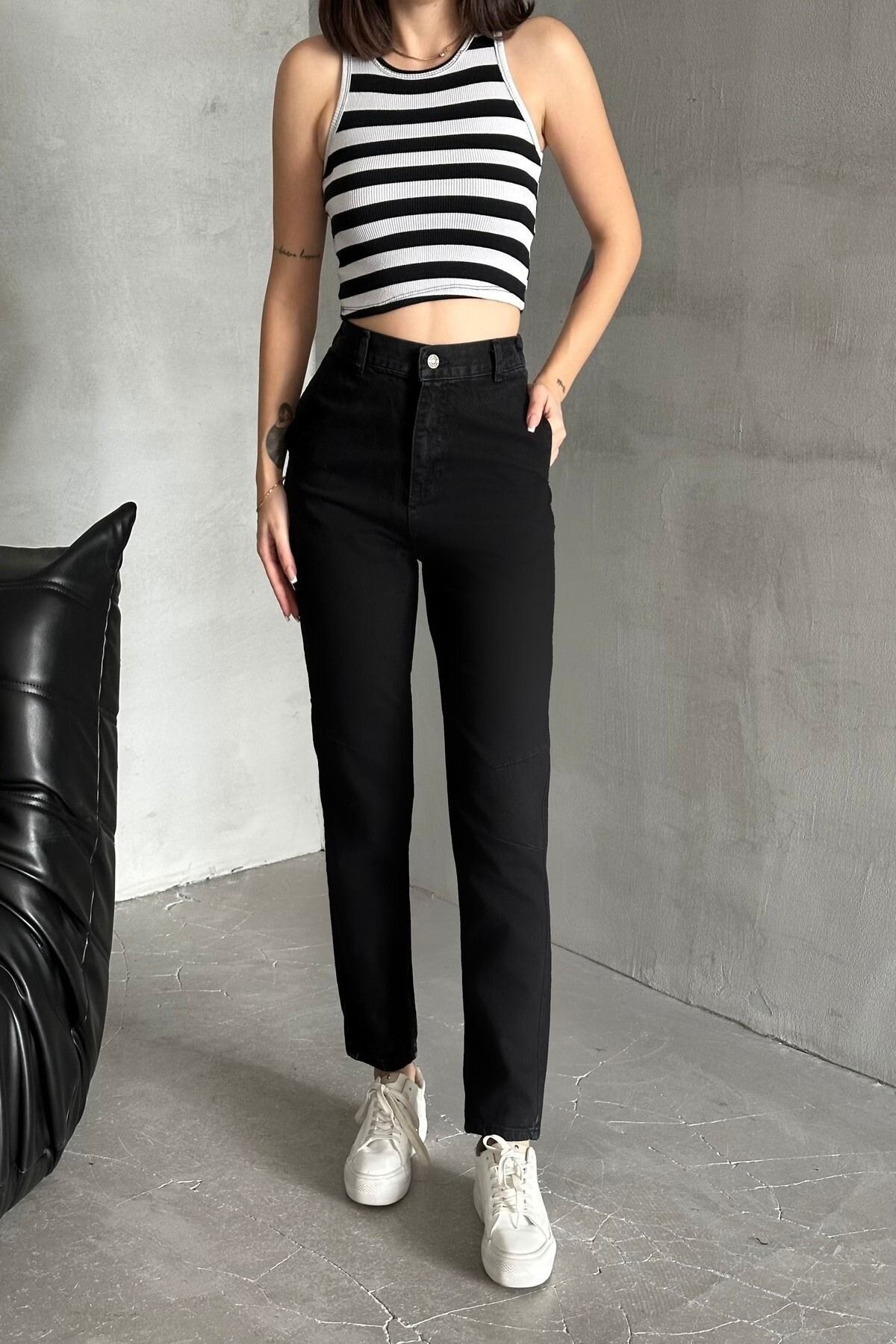 Kadın Lastikli Bel Bol Paça Mom Fit Siyah Kot Pantolon