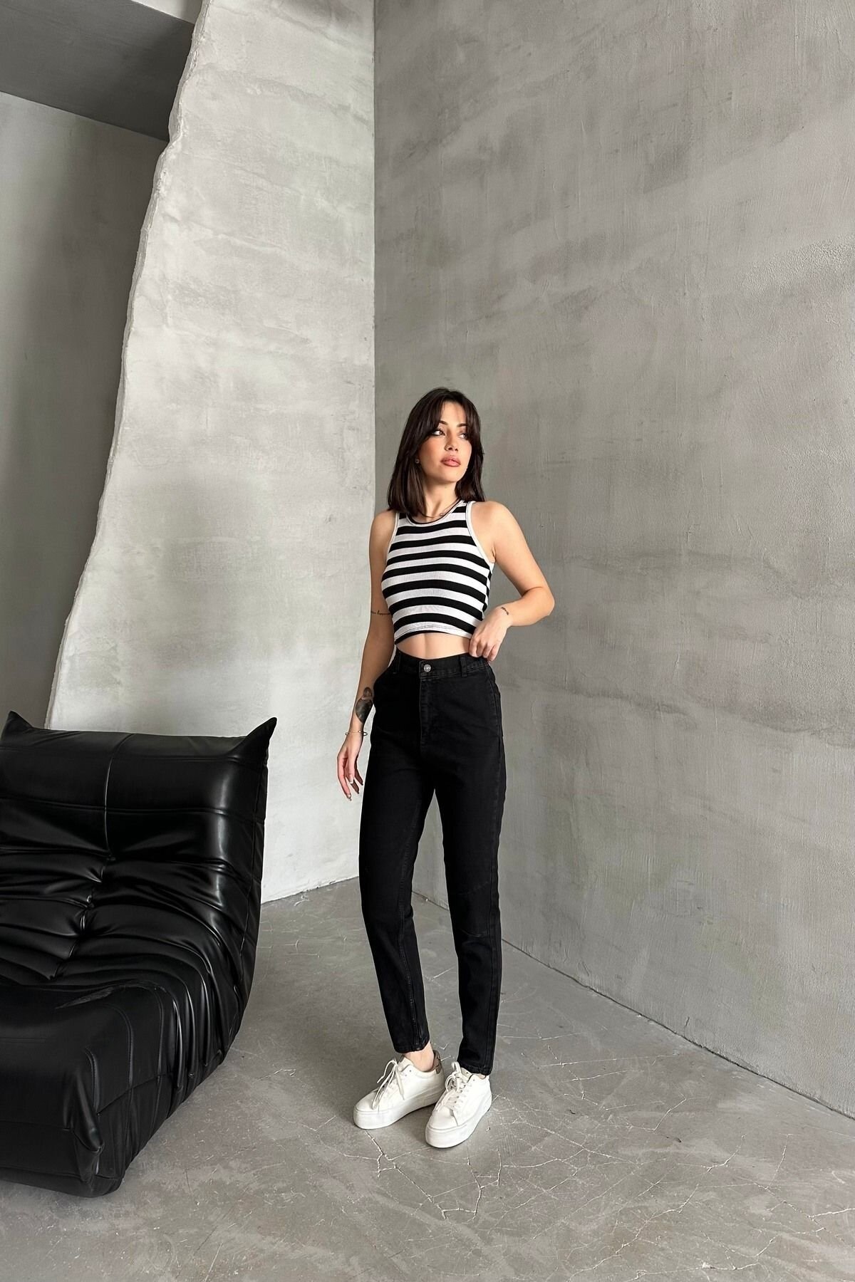 Kadın Lastikli Bel Bol Paça Mom Fit Siyah Kot Pantolon