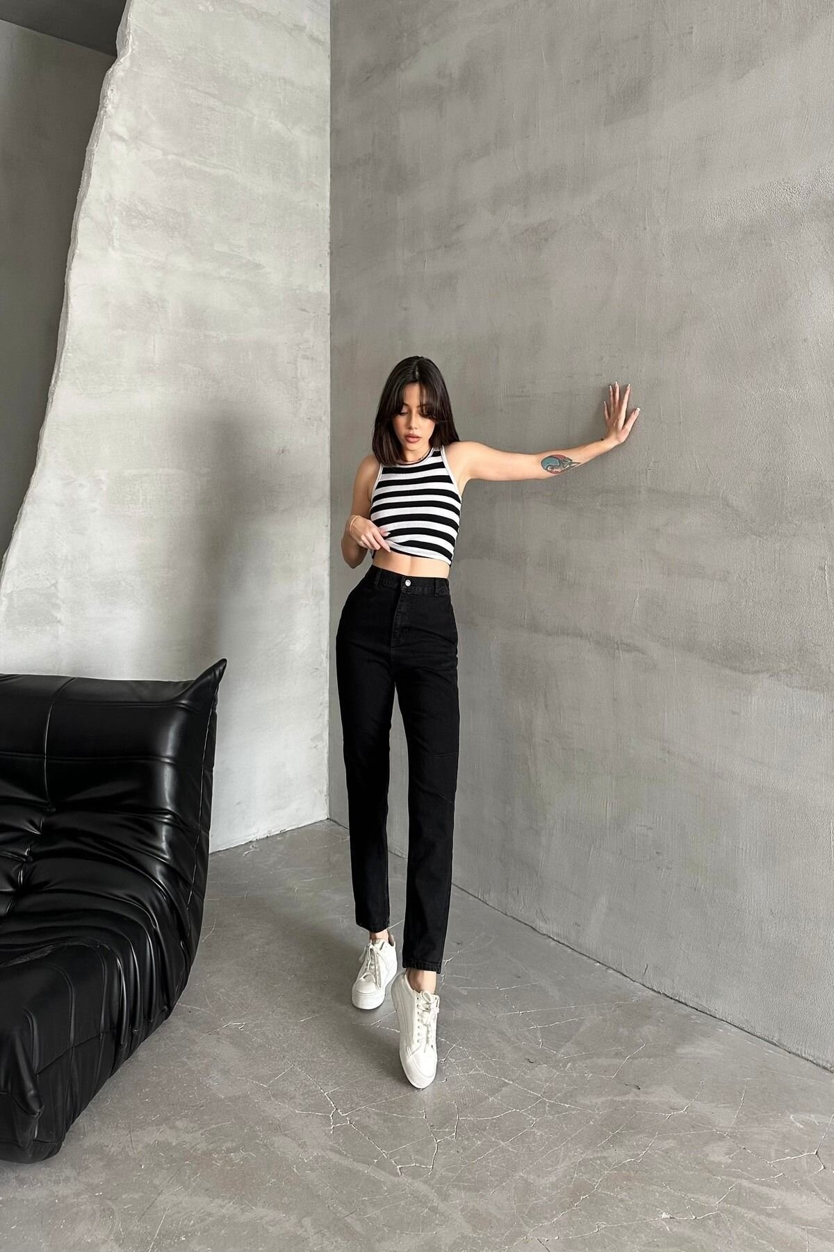 Kadın Lastikli Bel Bol Paça Mom Fit Siyah Kot Pantolon