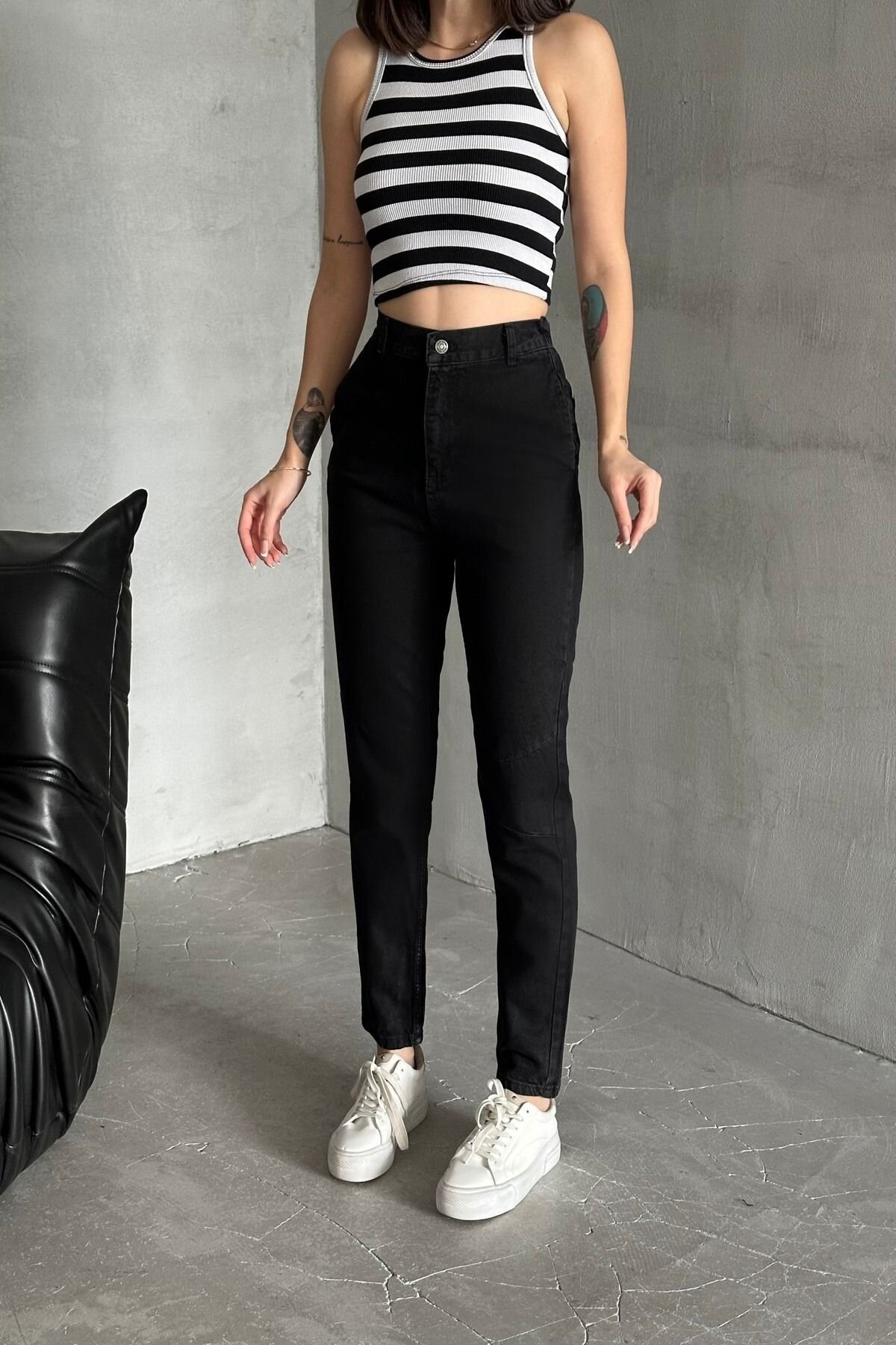 Kadın Lastikli Bel Bol Paça Mom Fit Siyah Kot Pantolon