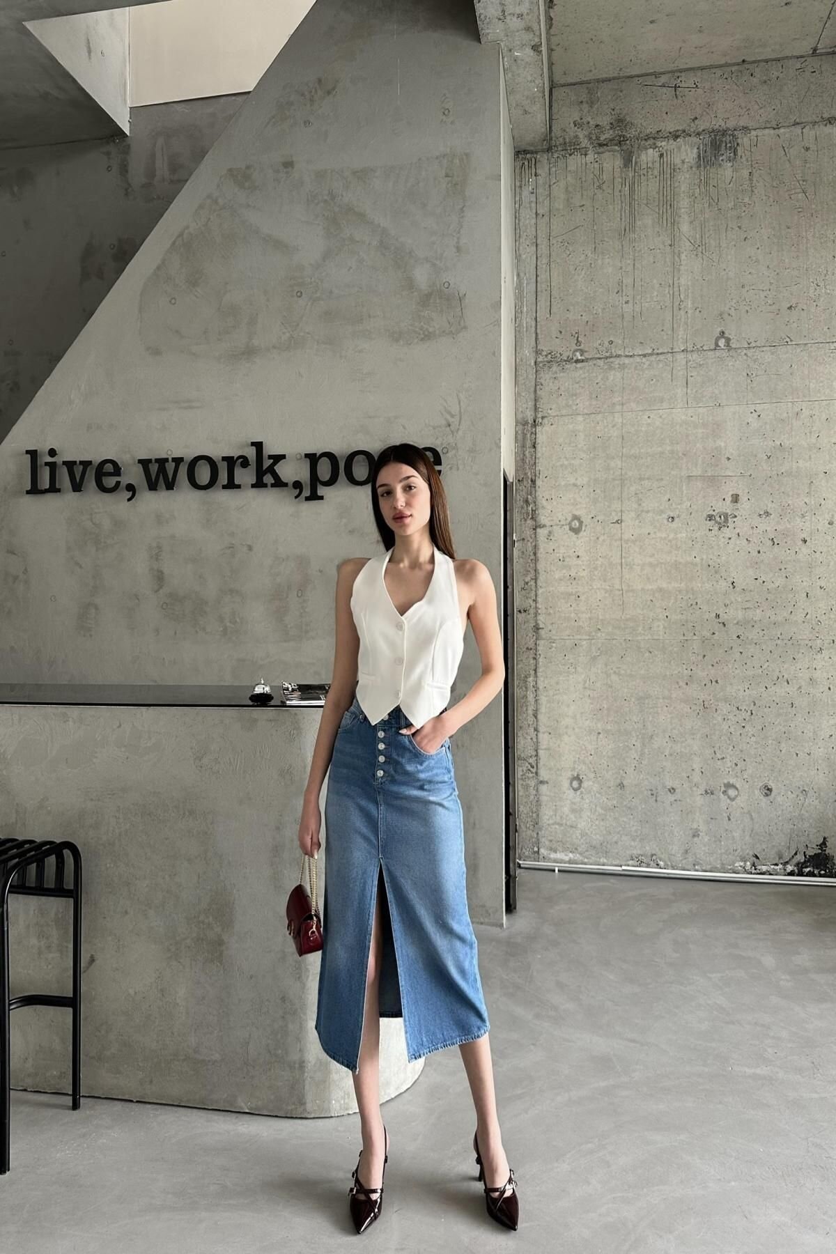 Kadın Pamuklu JeansVibe Düğme Detaylı Uzun Mavi Kot Etek
