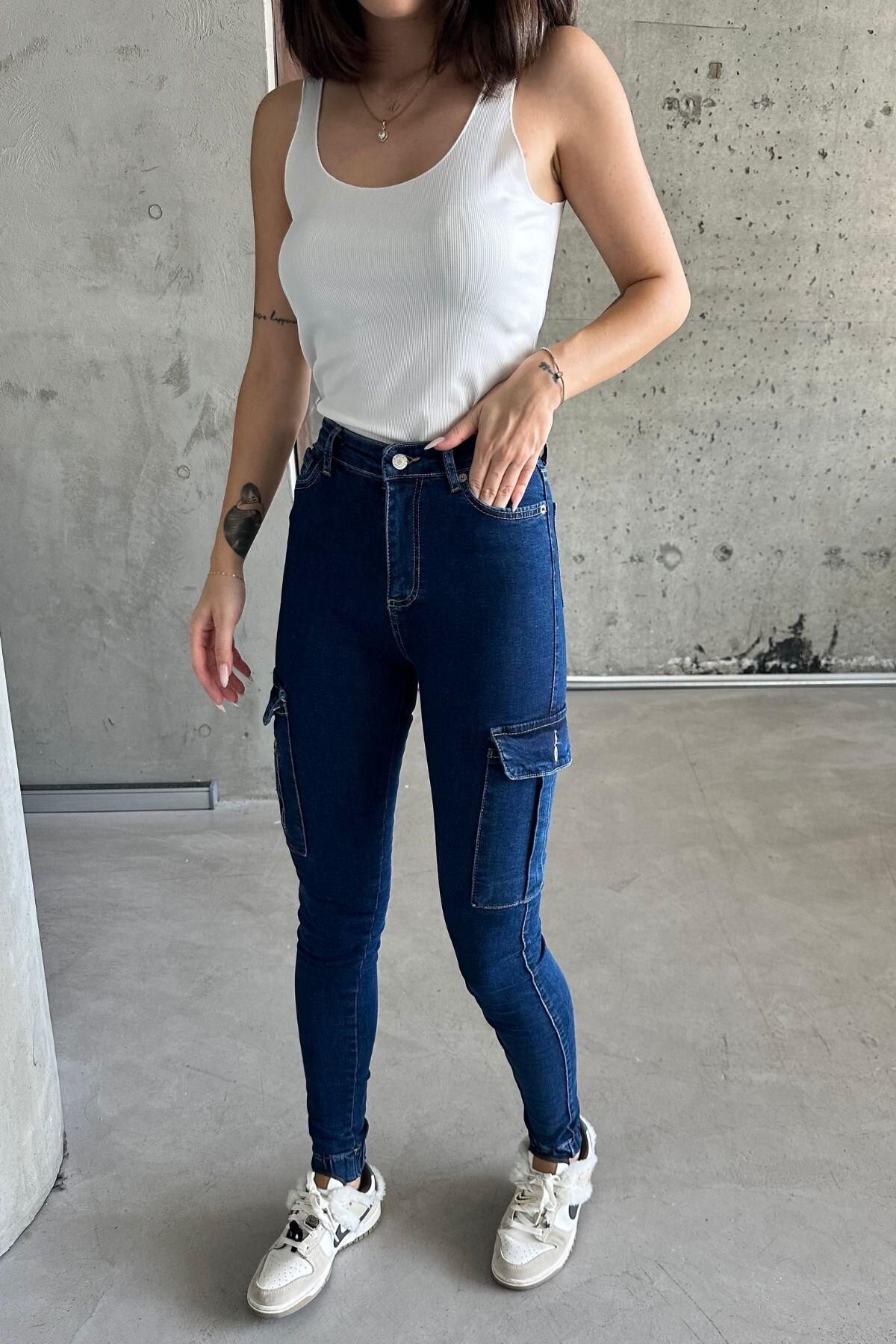 Kadın Yüksek Bel Lastikli Paça Slim Fit Mavi Kot Kargo Cepli Pantolon
