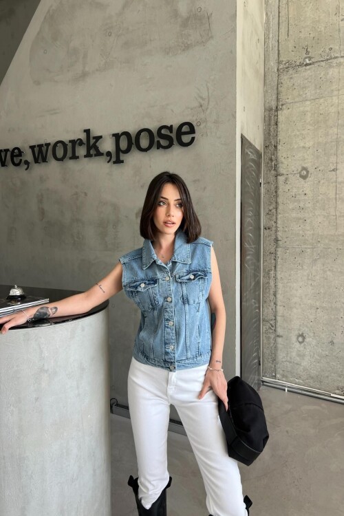 Kadın Düğmeli Polo Yaka Cepli Pamuklu Buz Mavi Kot Yelek