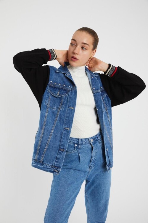 Kadın Taş İşlemeli Kolu Penye Kot Mont